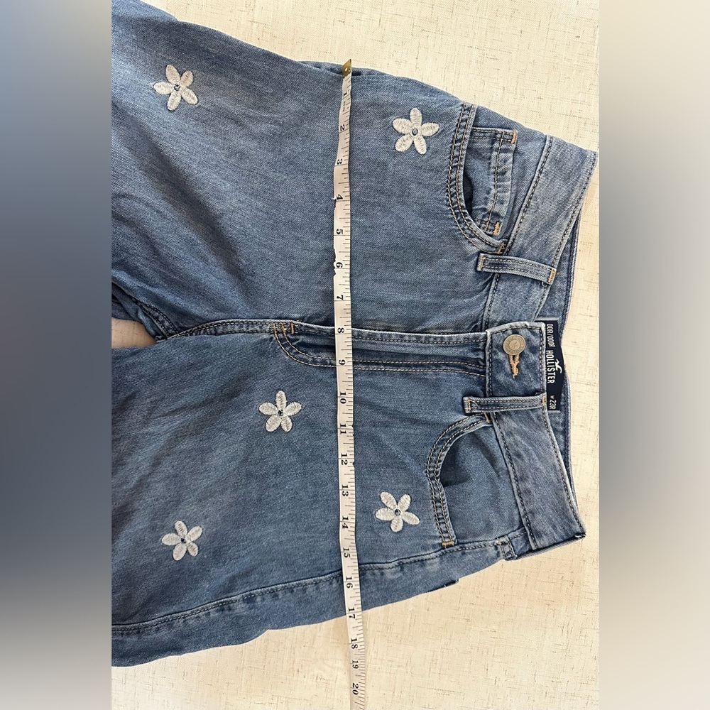 Hollister Co. Floral Embroidered Blue Jeans - Picture 10 of 14